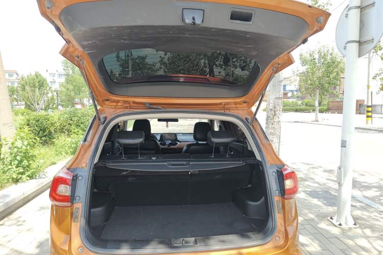 Used Baojun 510 2017 1.5L Automatic Luxury Model Trunk