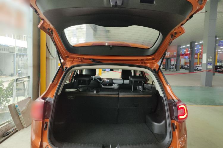 Used Baojun 510 2017 1.5L Automatic Fashion Model Trunk