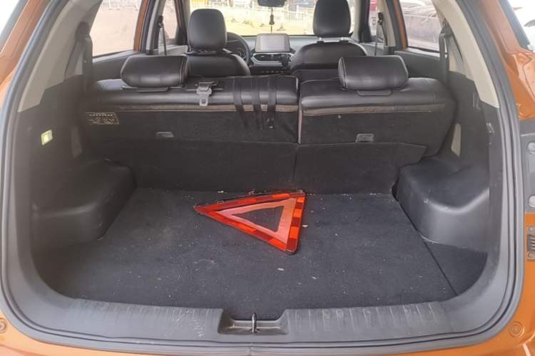 Used Baojun 510 2017 1.5L Manual Fashion Model Trunk