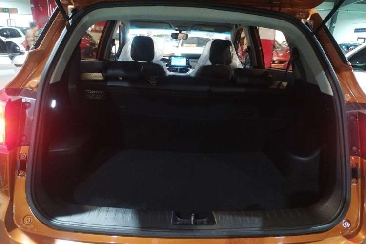Used Baojun 510 2017 1.5L Manual Fashion Model Trunk