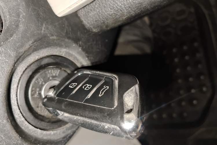 Used Baojun 510 2017 1.5L manual Comfort trim Vehicle Key