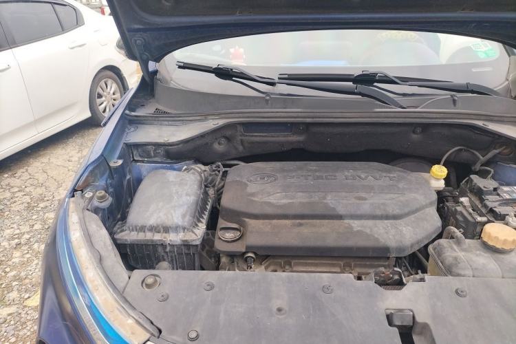 Used Baojun 510 2018 1.5L Automatic Anniversary Special Edition China V Engine Bay Right