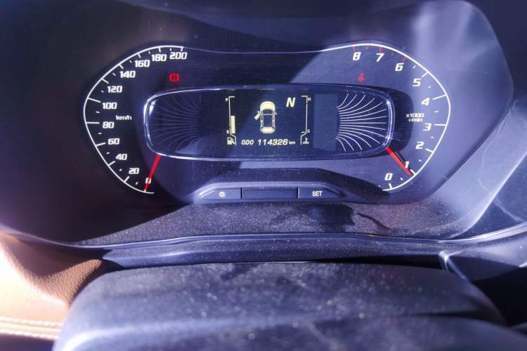 Used Baojun 510 2018 1.5L Automatic Anniversary Special Edition China V Odometer Close Up