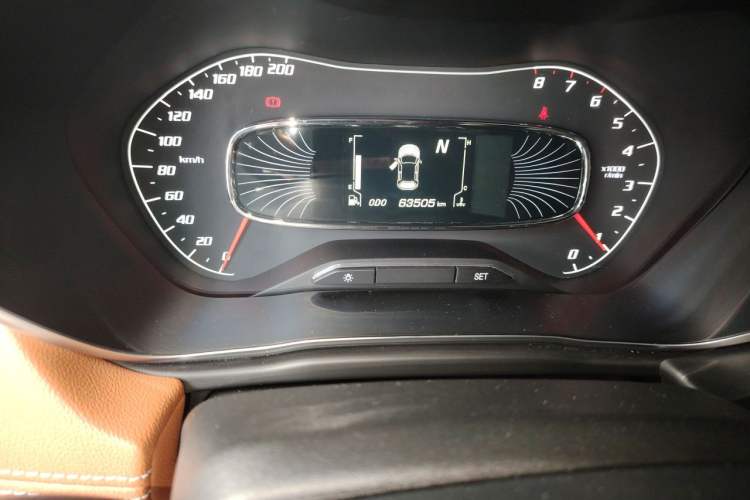 Used Baojun 510 2018 1.5L Automatic Anniversary Special Edition China V Odometer Close Up