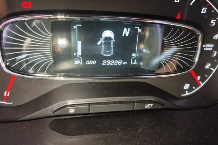 Used Baojun 510 2018 1.5L Automatic Anniversary Special Edition China V Odometer Close Up