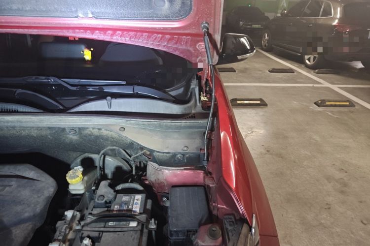 Used Baojun 510 2018 1.5L Automatic Anniversary Special Edition China V Engine Bay Left