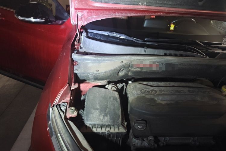 Used Baojun 510 2018 1.5L Automatic Anniversary Special Edition China V Engine Bay Right