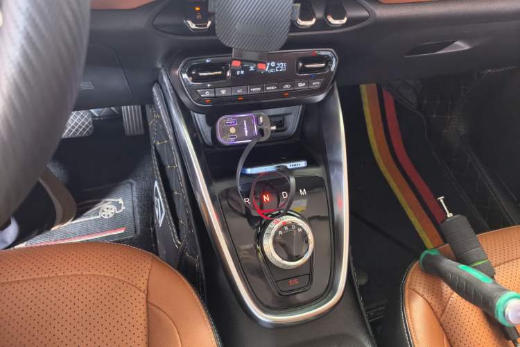 Used Baojun 510 2018 1.5L Automatic Anniversary Special Edition China V Gear Lever
