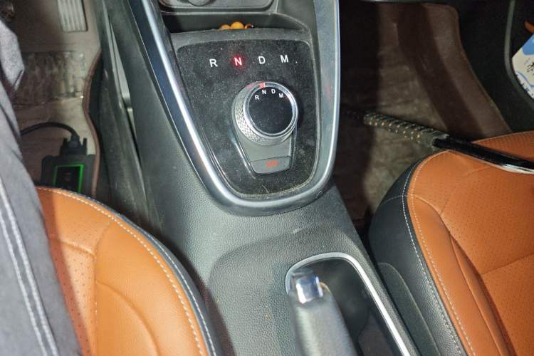 Used Baojun 510 2018 1.5L Automatic Anniversary Special Edition China V Gear Lever