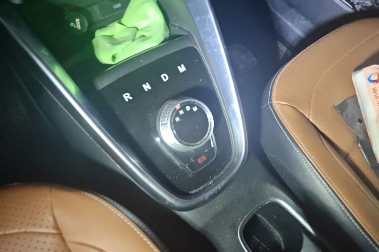 Used Baojun 510 2018 1.5L Automatic Anniversary Special Edition China V Gear Lever