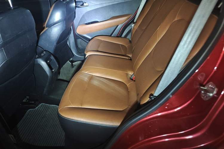Used Baojun 510 2018 1.5L Automatic Anniversary Special Edition China V Left Rear Seat