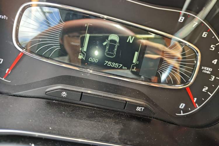 Used Baojun 510 2018 1.5L Automatic Anniversary Special Edition China V Odometer Close Up