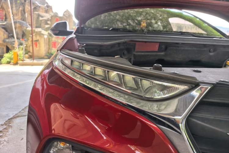 Used Baojun 510 2018 1.5L Automatic Anniversary Special Edition China V Right Front Headlight