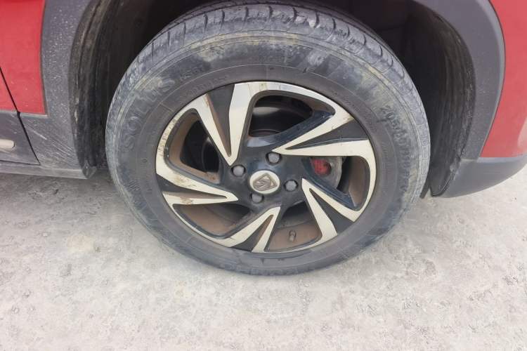Used Baojun 510 2018 1.5L Automatic Anniversary Special Edition China V Right Front Wheel Hub