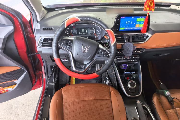 Used Baojun 510 2018 1.5L Automatic Anniversary Special Edition China V Steering Wheel