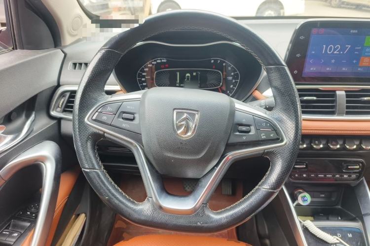 Used Baojun 510 2018 1.5L Automatic Anniversary Special Edition China V Steering Wheel