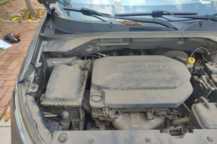 Used Baojun 510 2018 1.5L Automatic Anniversary Special Edition China V Engine Bay Right