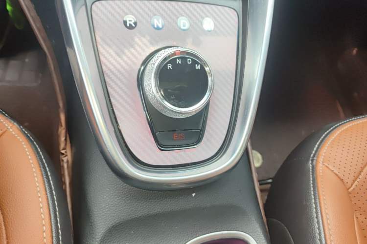 Used Baojun 510 2018 1.5L Automatic Anniversary Special Edition China V Gear Lever