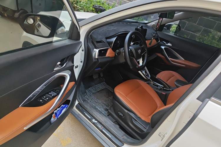 Used Baojun 510 2018 1.5L Automatic Anniversary Special Edition China V Driver Seat