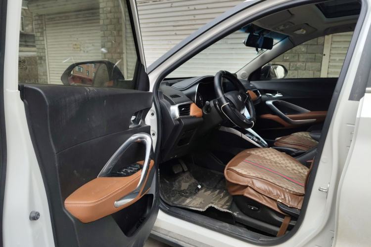 Used Baojun 510 2018 1.5L Automatic Anniversary Special Edition China V Driver Seat
