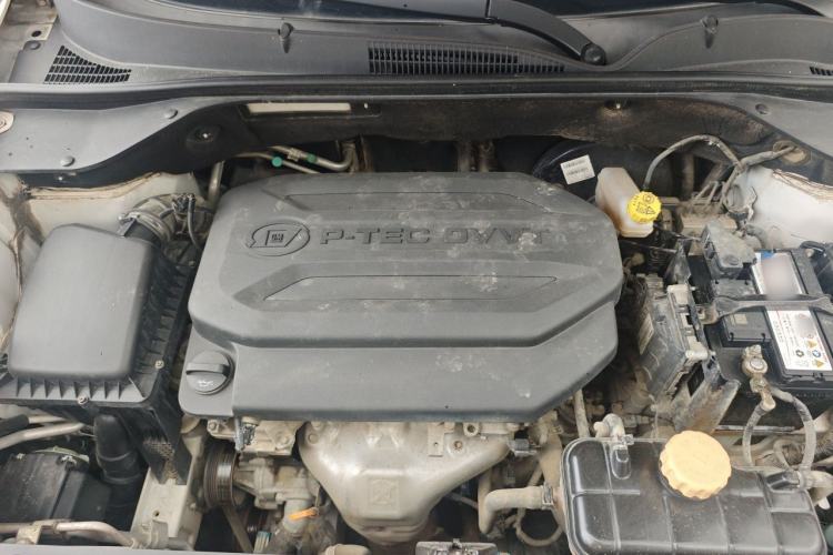 Used Baojun 510 2018 1.5L Automatic Anniversary Special Edition China V Engine Bay