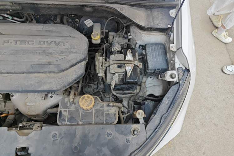 Used Baojun 510 2018 1.5L Automatic Anniversary Special Edition China V Engine Bay Left