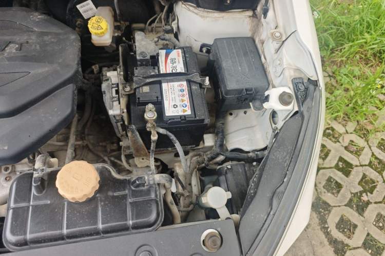Used Baojun 510 2018 1.5L Automatic Anniversary Special Edition China V Engine Bay Left