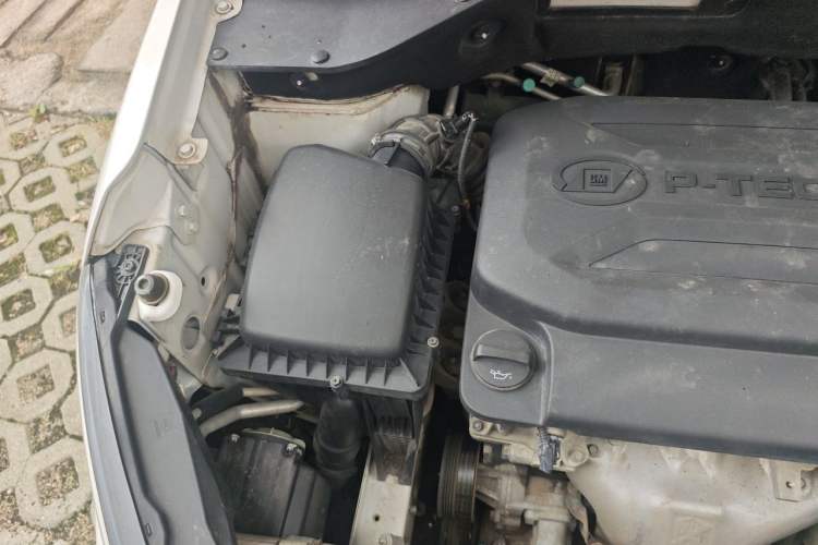 Used Baojun 510 2018 1.5L Automatic Anniversary Special Edition China V Engine Bay Right