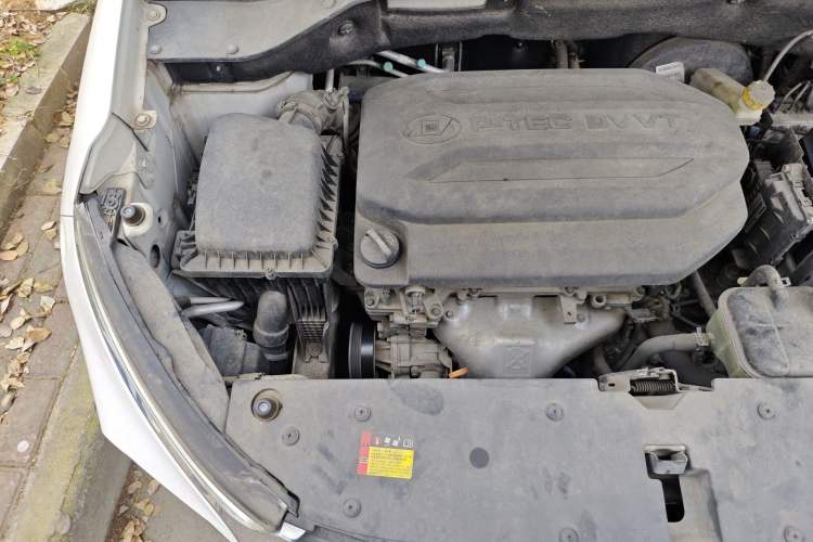 Used Baojun 510 2018 1.5L Automatic Anniversary Special Edition China V Engine Bay Right