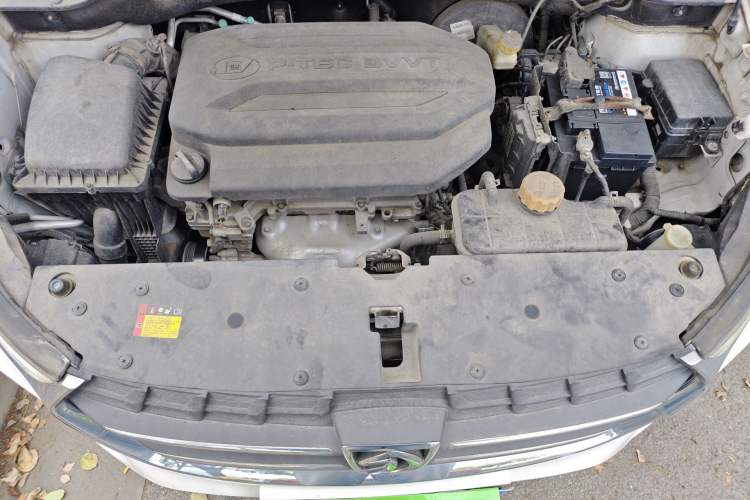 Used Baojun 510 2018 1.5L Automatic Anniversary Special Edition China V Engine Bay