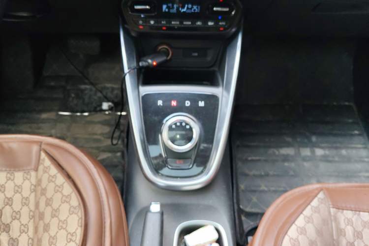 Used Baojun 510 2018 1.5L Automatic Anniversary Special Edition China V Gear Lever