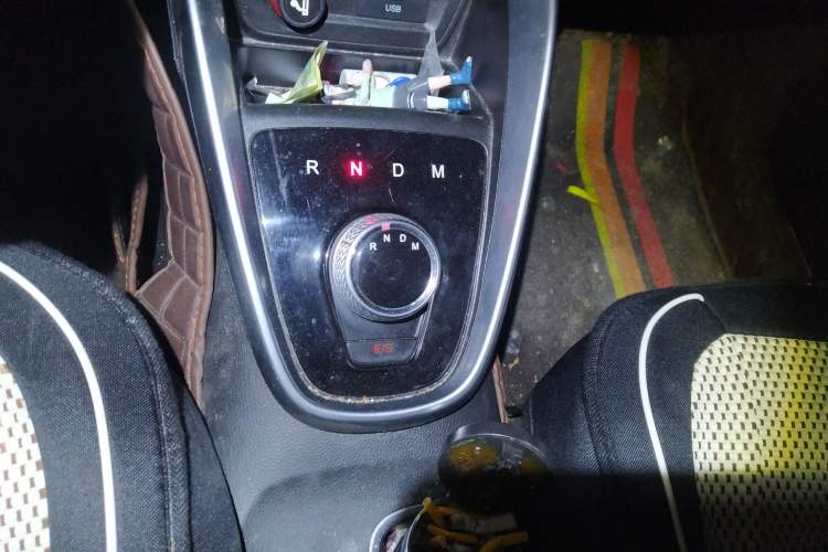 Used Baojun 510 2018 1.5L Automatic Anniversary Special Edition China V Gear Lever