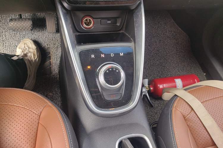 Used Baojun 510 2018 1.5L Automatic Anniversary Special Edition China V Gear Lever