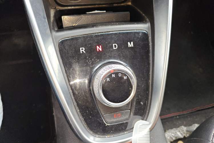 Used Baojun 510 2018 1.5L Automatic Anniversary Special Edition China V Gear Lever