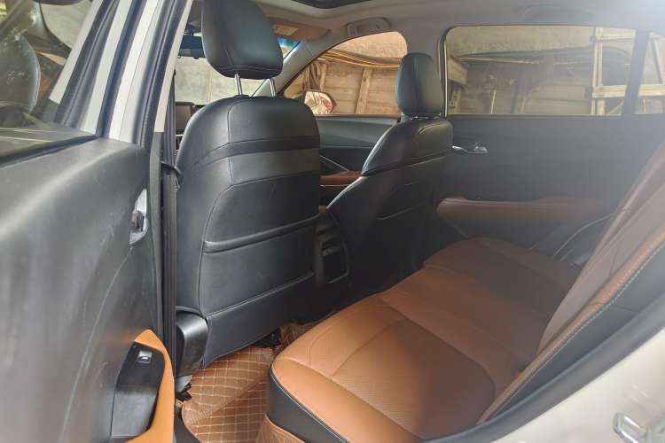Used Baojun 510 2018 1.5L Automatic Anniversary Special Edition China V Interior 3