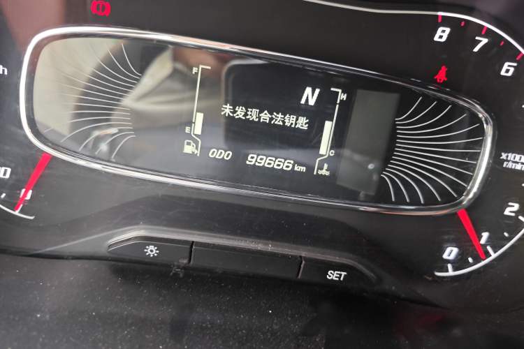 Used Baojun 510 2018 1.5L Automatic Anniversary Special Edition China V Odometer Close Up