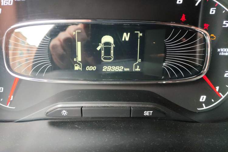 Used Baojun 510 2018 1.5L Automatic Anniversary Special Edition China V Odometer Close Up