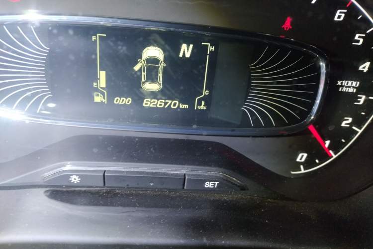 Used Baojun 510 2018 1.5L Automatic Anniversary Special Edition China V Odometer Close Up