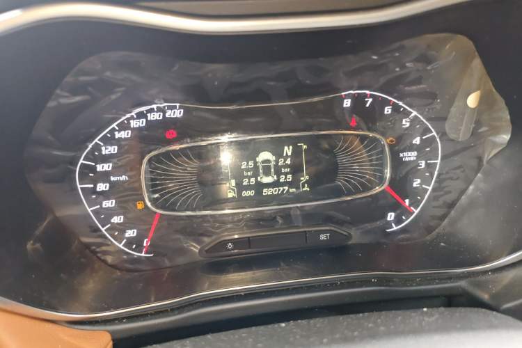 Used Baojun 510 2018 1.5L Automatic Anniversary Special Edition China V Odometer Close Up
