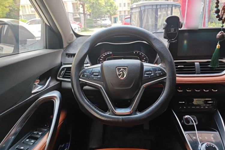Used Baojun 510 2018 1.5L Automatic Anniversary Special Edition China V Steering Wheel