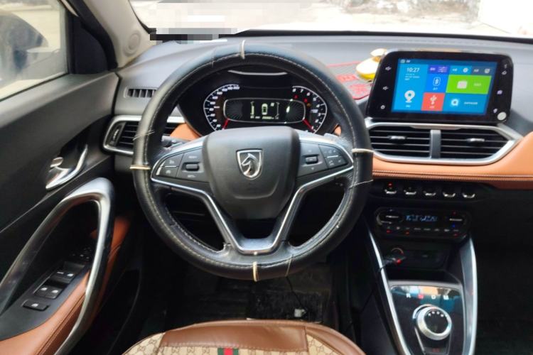 Used Baojun 510 2018 1.5L Automatic Anniversary Special Edition China V Steering Wheel