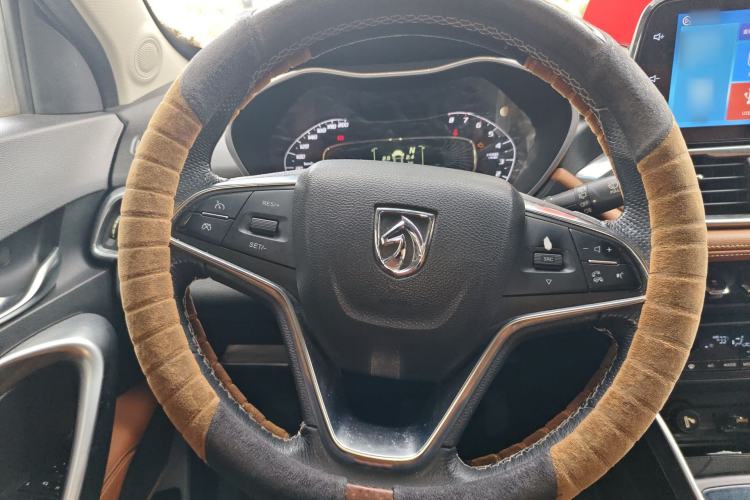 Used Baojun 510 2018 1.5L Automatic Anniversary Special Edition China V Steering Wheel