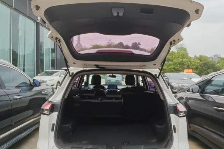 Used Baojun 510 2018 1.5L Automatic Anniversary Special Edition China V Trunk