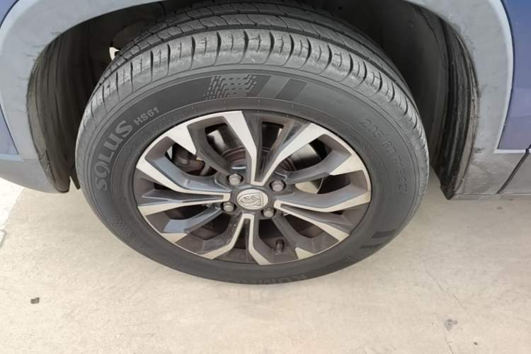 Used Baojun 510 2019 1.5L CVT Enjoyment Model China VI Emission Standard Left Front Wheel Hub