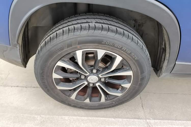 Used Baojun 510 2019 1.5L CVT Enjoyment Model China VI Emission Standard Right Rear Wheel Hub
