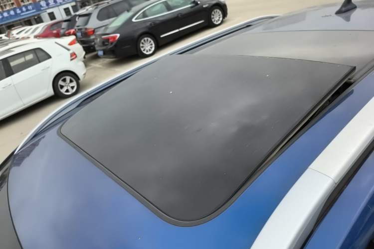 Used Baojun 510 2019 1.5L CVT Enjoyment Model China VI Emission Standard Roof