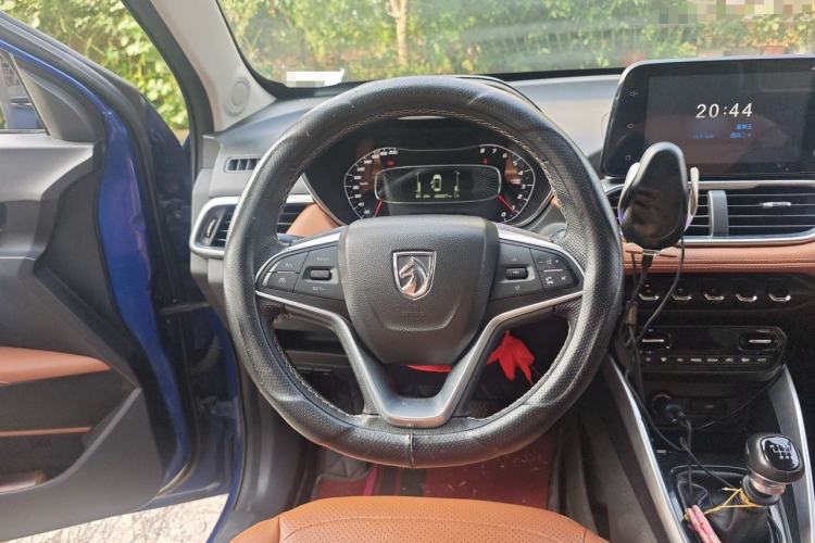 Used Baojun 510 2019 1.5L Manual Prestige Version China V Emission Standard Steering Wheel