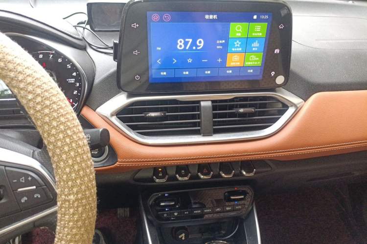 Used Baojun 510 2019 1.5L Manual Enjoyment Model China V Audio And AC Panel