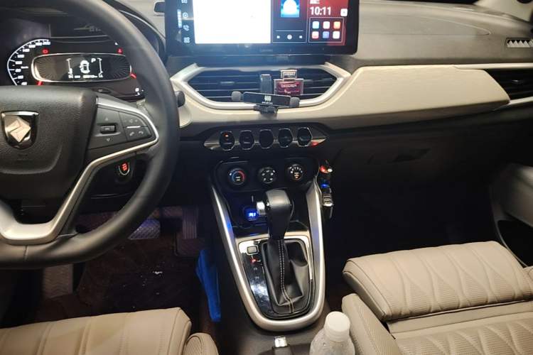 Used Baojun 510 2019 1.5L CVT Enjoyment Model China VI Emission Standard Audio And AC Panel