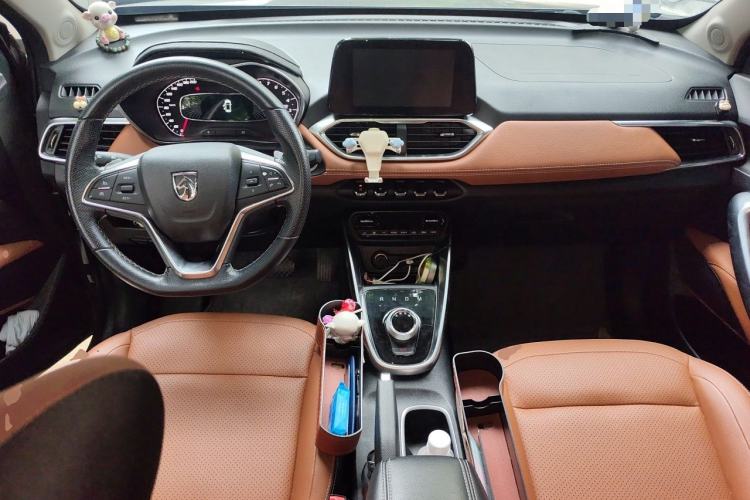 Used Baojun 510 2019 1.5L Automatic Premium Version National V Center Console
